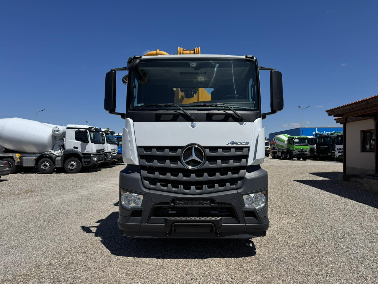 MERCEDES-BENZ AROCS 4442 SCHWING S43SX - Mobil beton pompası: fotoğraf 2 MERCEDES-BENZ AROCS 4442 SCHWING S43SX - Mobil beton pompası: fotoğraf 2