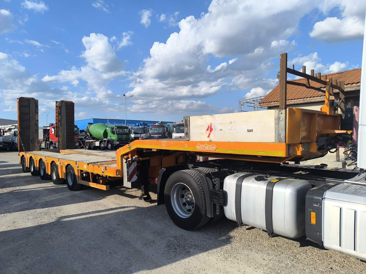 NOOTEBOOM MCO-85-05V - Alçak çerçeveli platform dorse: fotoğraf 1 NOOTEBOOM MCO-85-05V - Alçak çerçeveli platform dorse: fotoğraf 1