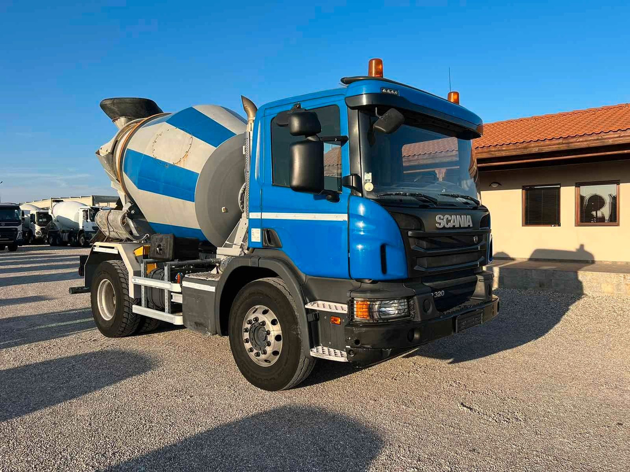 Scania P320 LIEBHERR 4M3 - Transmikser: fotoğraf 1 Scania P320 LIEBHERR 4M3 - Transmikser: fotoğraf 1