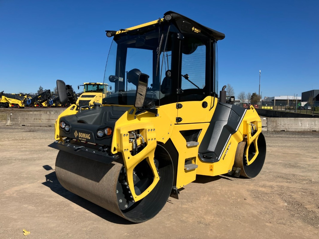 BOMAG DE BW 151 AD-50 Stage IIIa/Tier 4i - Yol silindiri: fotoğraf 1 BOMAG DE BW 151 AD-50 Stage IIIa/Tier 4i - Yol silindiri: fotoğraf 1