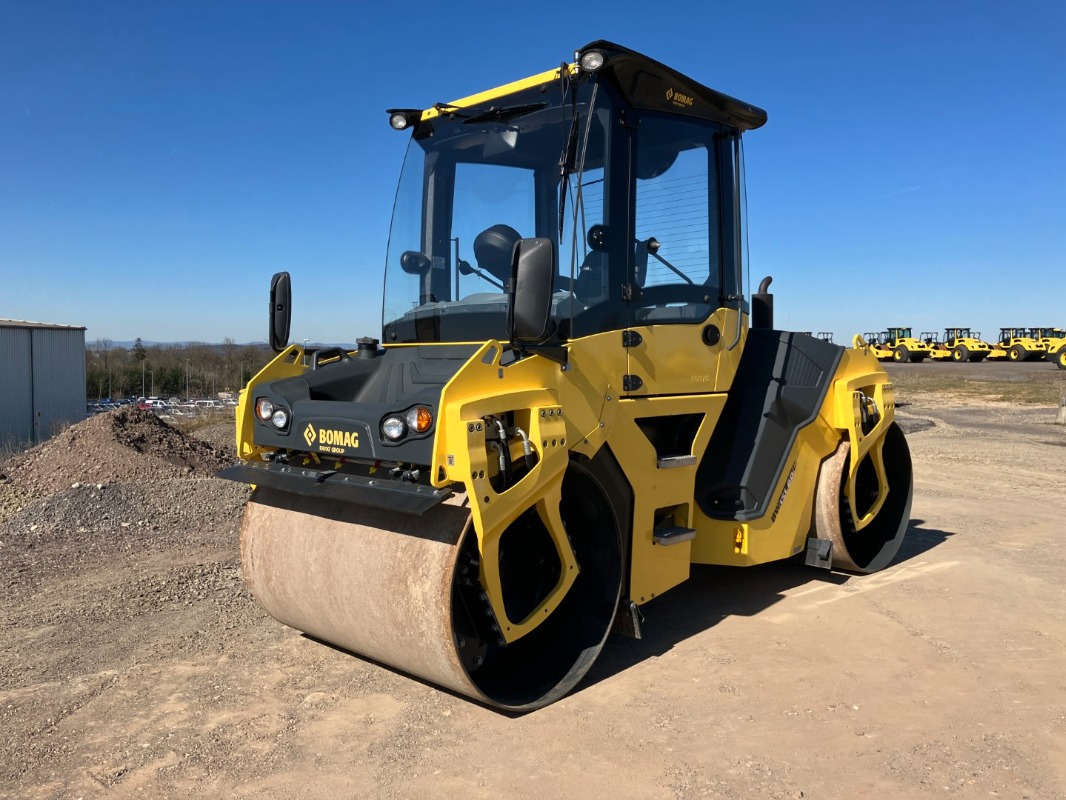 BOMAG DE BW 151 AD-50 Stage IIIa/Tier 4i - Yol silindiri: fotoğraf 1 BOMAG DE BW 151 AD-50 Stage IIIa/Tier 4i - Yol silindiri: fotoğraf 1
