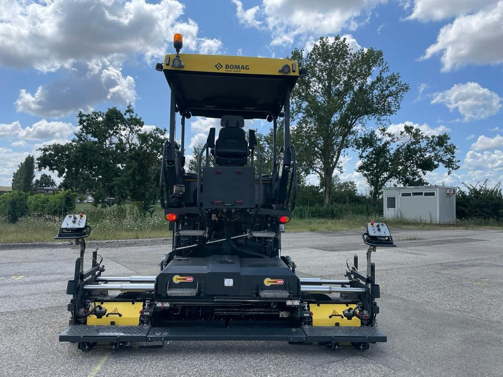 BOMAG IT BF 300 P-2 S340-2 TV Stage IIIb/Tier 4f - Asfalt serici: fotoğraf 5 BOMAG IT BF 300 P-2 S340-2 TV Stage IIIb/Tier 4f - Asfalt serici: fotoğraf 5
