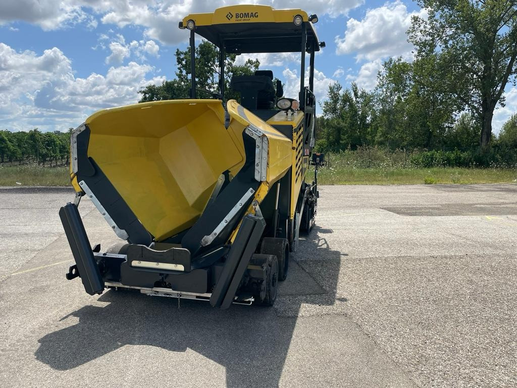 BOMAG IT BF 300 P-2 S340-2 TV Stage IIIb/Tier 4f - Asfalt serici: fotoğraf 1 BOMAG IT BF 300 P-2 S340-2 TV Stage IIIb/Tier 4f - Asfalt serici: fotoğraf 1