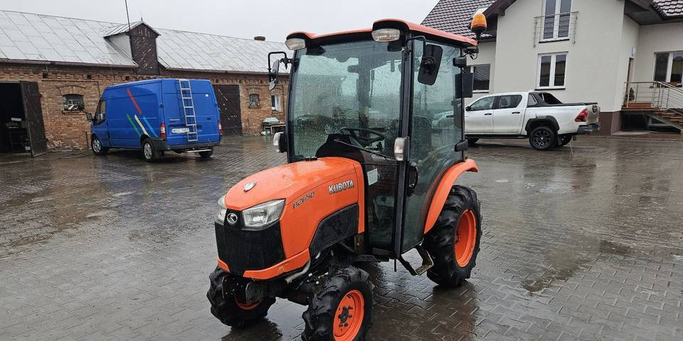 Ciągnik Kubota B2650 4x4 klima 26 KM hydrostat - Traktör: fotoğraf 2 Ciągnik Kubota B2650 4x4 klima 26 KM hydrostat - Traktör: fotoğraf 2