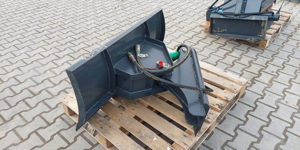 Pług do Ditch Witch R300 Bobcat Avant - Dozer bıçağı: fotoğraf 2 Pług do Ditch Witch R300 Bobcat Avant - Dozer bıçağı: fotoğraf 2