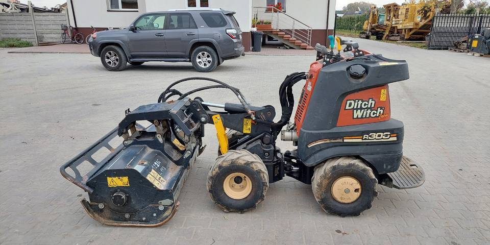 Rotadairon BRD50 mulczer kosiarka Ditch Witch R300, Avant - Çim biçme makinesi: fotoğraf 1 Rotadairon BRD50 mulczer kosiarka Ditch Witch R300, Avant - Çim biçme makinesi: fotoğraf 1