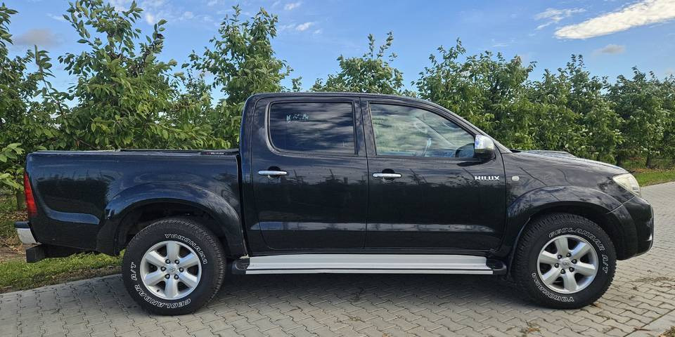 Toyota Hilux 3.0 SR5 automat 4x4 - Pikap: fotoğraf 4 Toyota Hilux 3.0 SR5 automat 4x4 - Pikap: fotoğraf 4