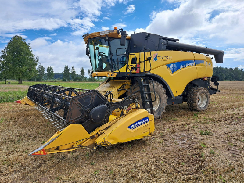 New Holland CX 8080 - Biçerdöver: fotoğraf 2 New Holland CX 8080 - Biçerdöver: fotoğraf 2
