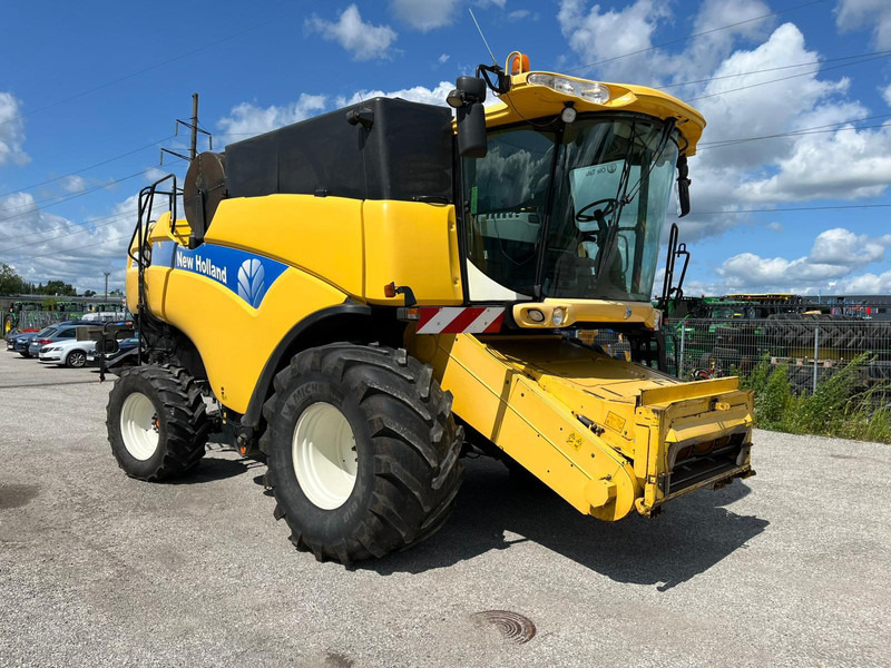 New Holland CX 860 - Biçerdöver: fotoğraf 1 New Holland CX 860 - Biçerdöver: fotoğraf 1