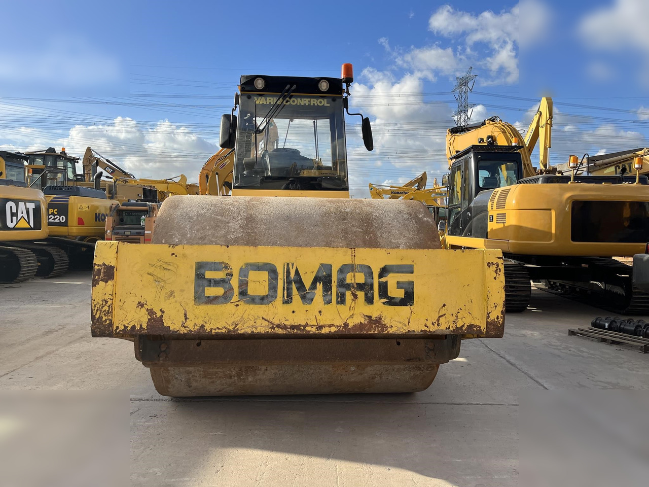 BOMAG BW226DH-4 - Silindir makinesi: fotoğraf 5 BOMAG BW226DH-4 - Silindir makinesi: fotoğraf 5