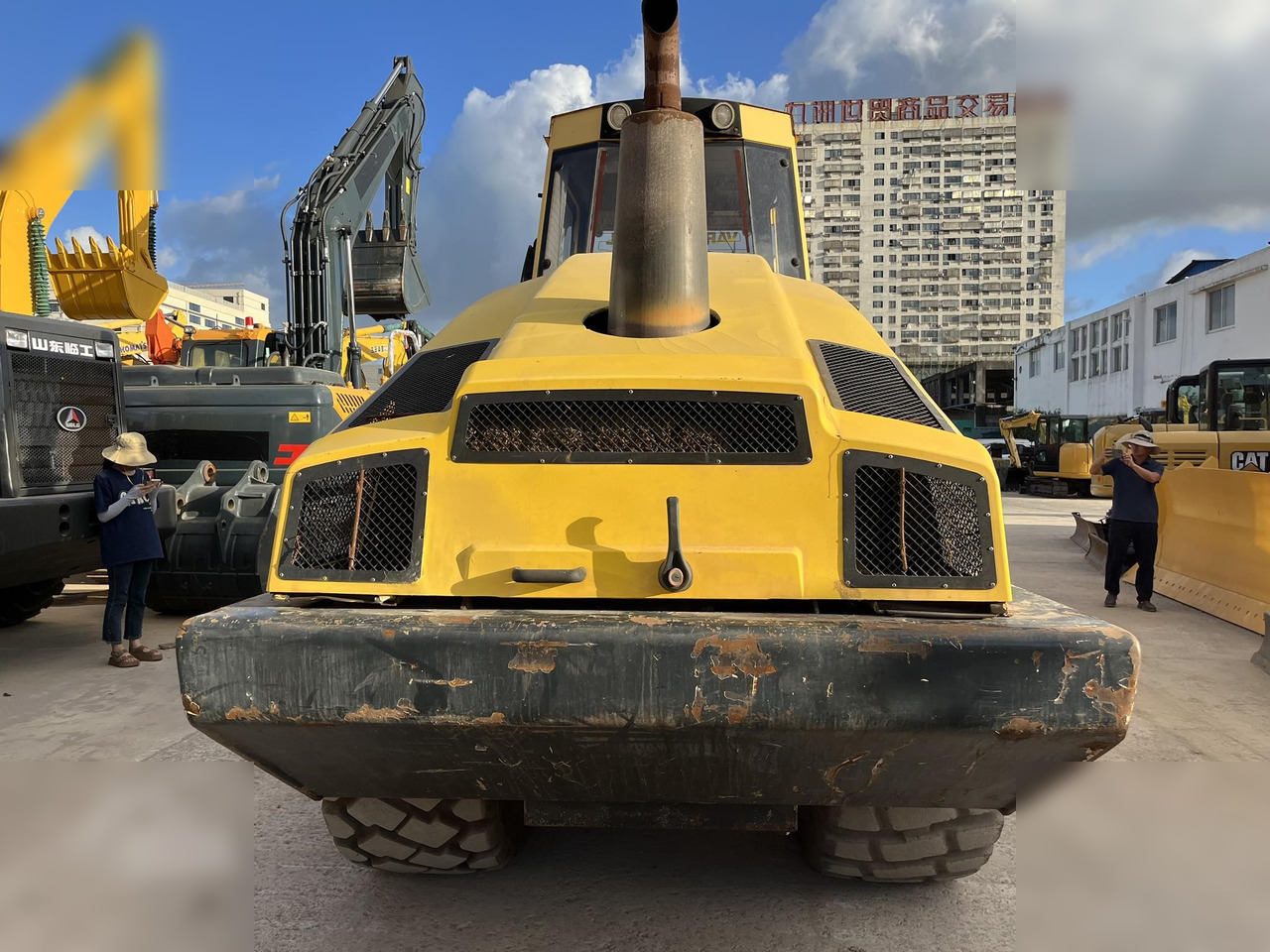 BOMAG BW226DH-4 - Silindir makinesi: fotoğraf 3 BOMAG BW226DH-4 - Silindir makinesi: fotoğraf 3