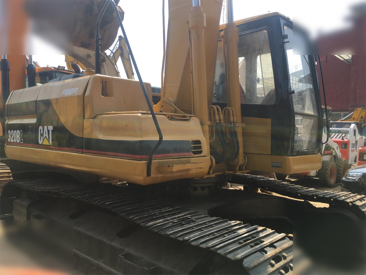 CATERPILLAR 320BL - Paletli ekskavatör: fotoğraf 2 CATERPILLAR 320BL - Paletli ekskavatör: fotoğraf 2
