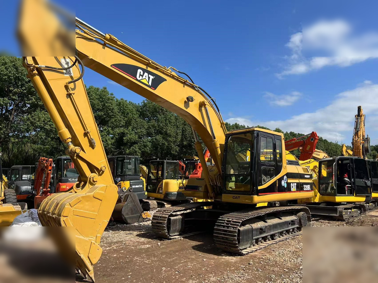 CATERPILLAR 320BL - Paletli ekskavatör: fotoğraf 1 CATERPILLAR 320BL - Paletli ekskavatör: fotoğraf 1