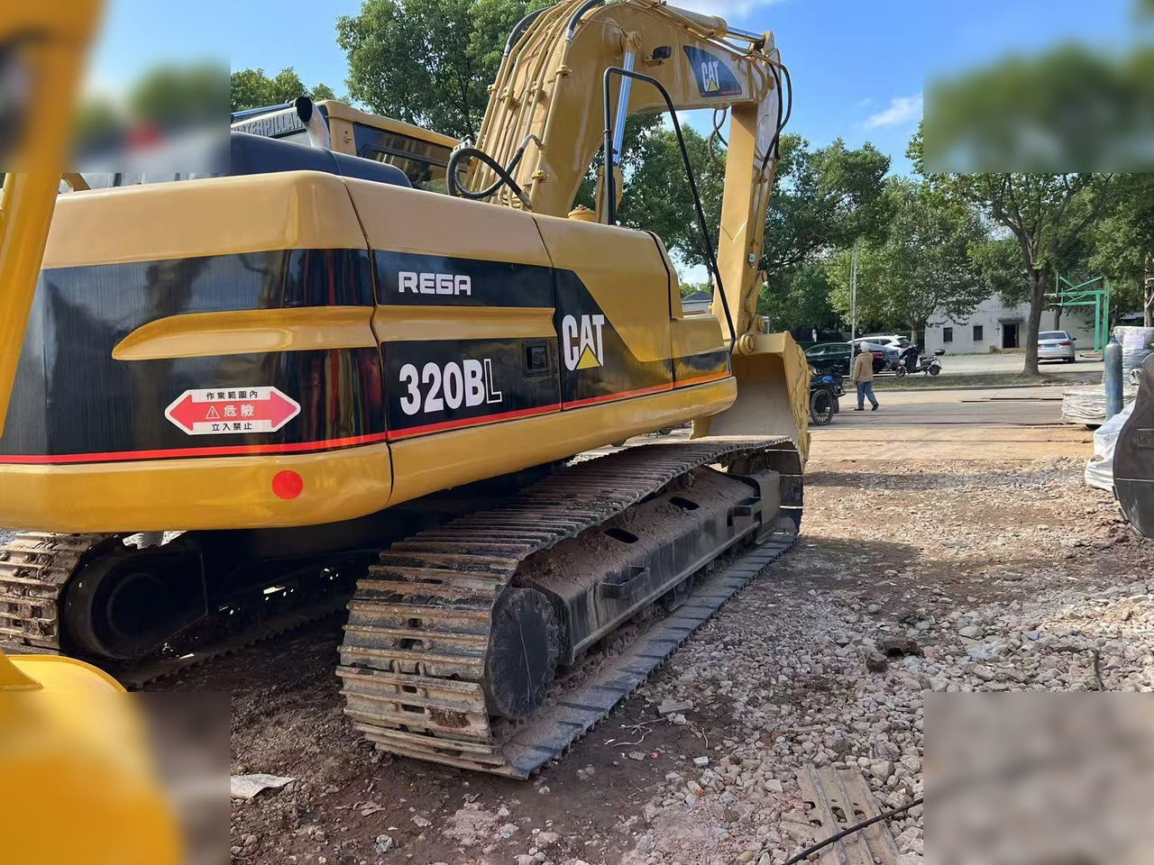 CATERPILLAR 320BL - Paletli ekskavatör: fotoğraf 3 CATERPILLAR 320BL - Paletli ekskavatör: fotoğraf 3