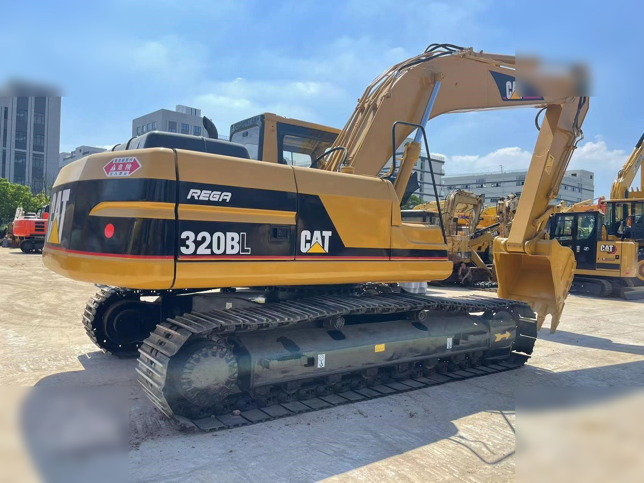 CATERPILLAR 320BL - Paletli ekskavatör: fotoğraf 5 CATERPILLAR 320BL - Paletli ekskavatör: fotoğraf 5