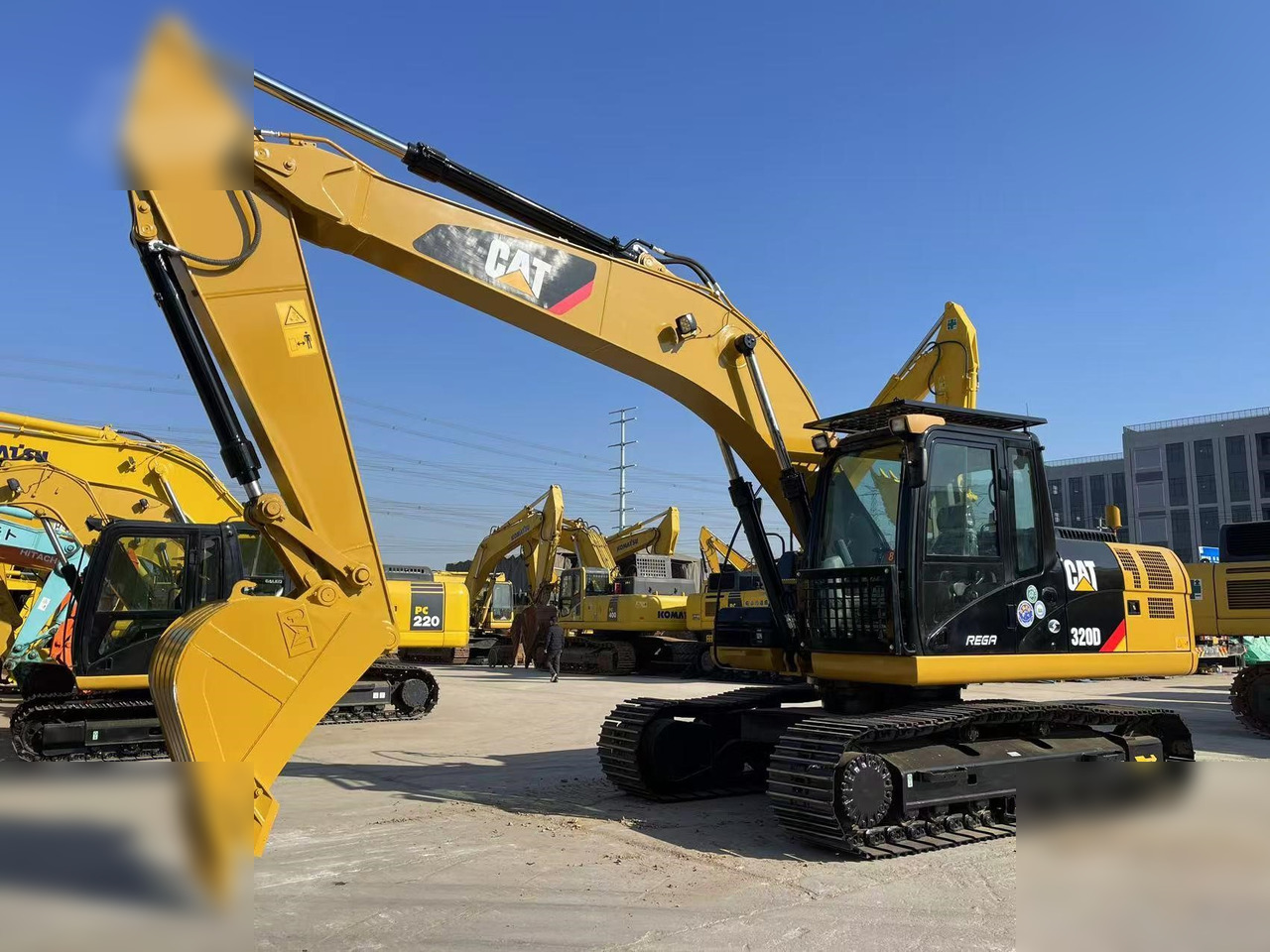 CATERPILLAR 320D - Paletli ekskavatör: fotoğraf 2 CATERPILLAR 320D - Paletli ekskavatör: fotoğraf 2