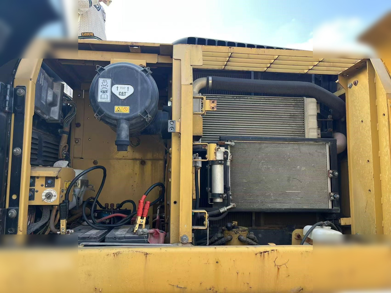 Paletli ekskavatör CATERPILLAR 323D: fotoğraf 9
