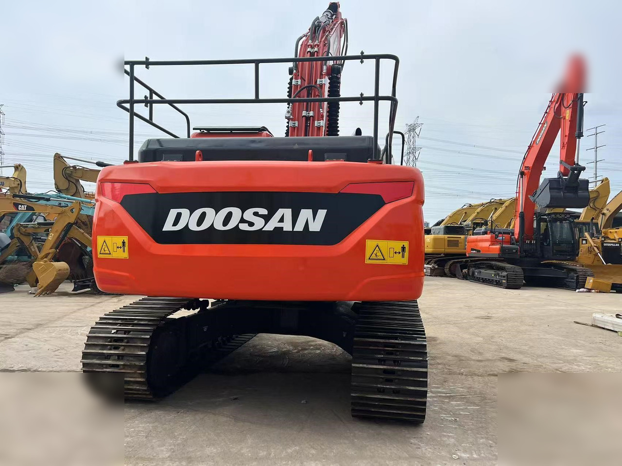 DOOSAN DX225 LC - Paletli ekskavatör: fotoğraf 3 DOOSAN DX225 LC - Paletli ekskavatör: fotoğraf 3