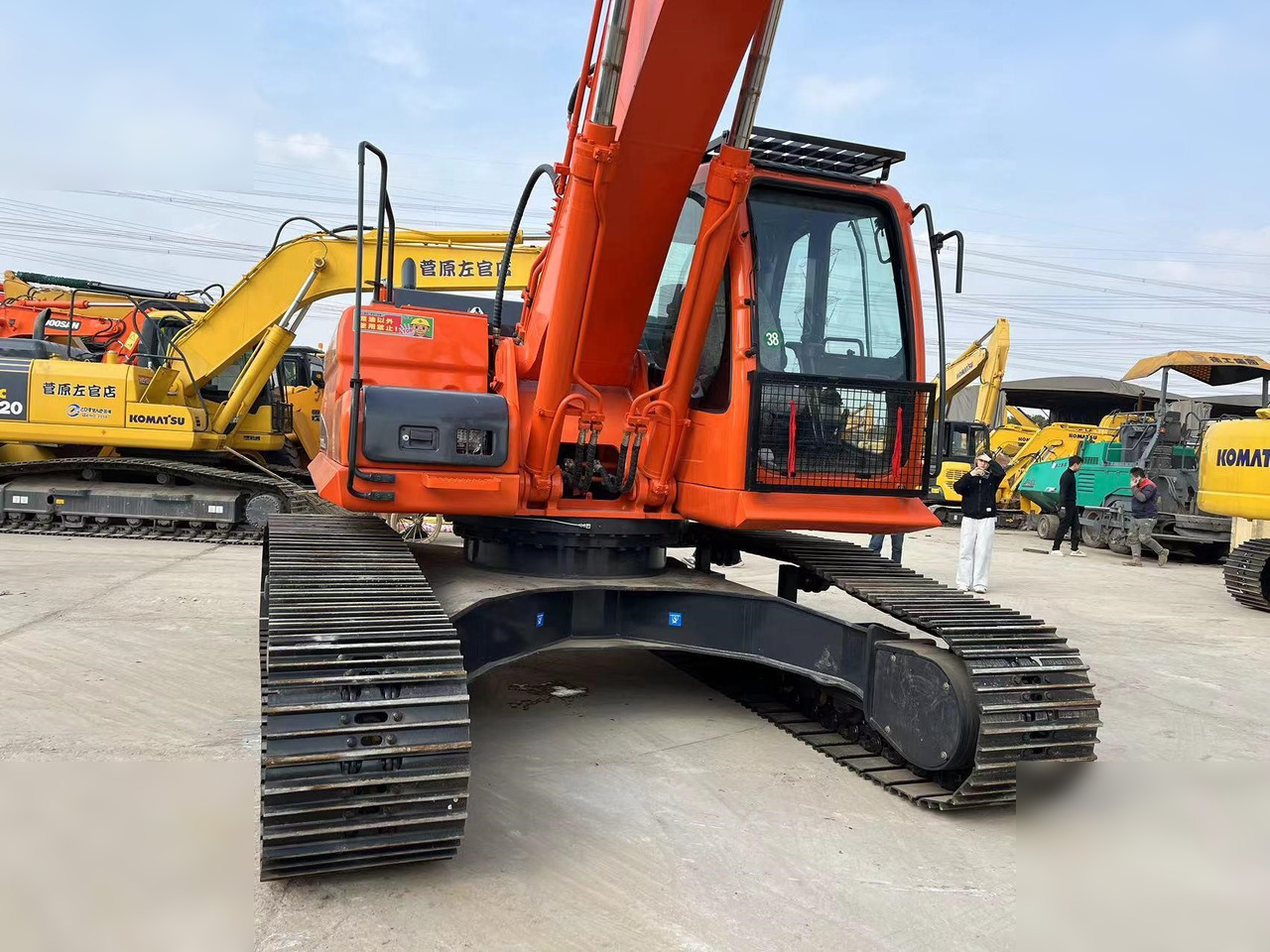 DOOSAN DX300 LC-9C - Paletli ekskavatör: fotoğraf 4 DOOSAN DX300 LC-9C - Paletli ekskavatör: fotoğraf 4