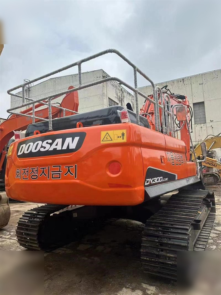DOOSAN DX300 LC-9C - Paletli ekskavatör: fotoğraf 5 DOOSAN DX300 LC-9C - Paletli ekskavatör: fotoğraf 5