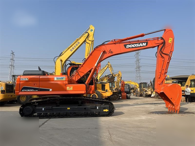 DOOSAN DX300 LC-9C - Paletli ekskavatör: fotoğraf 2 DOOSAN DX300 LC-9C - Paletli ekskavatör: fotoğraf 2