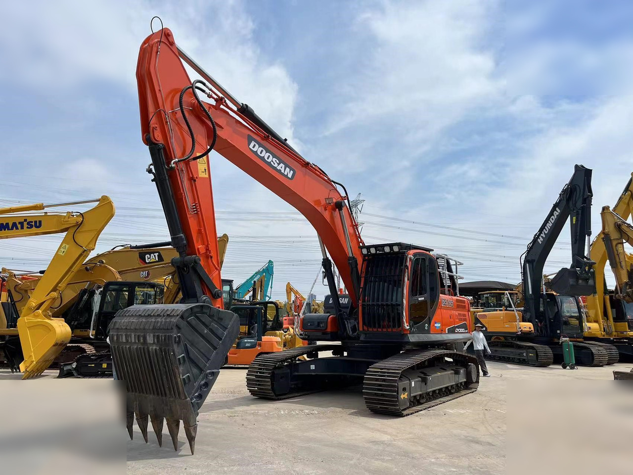 DOOSAN DX300 LC-9C - Paletli ekskavatör: fotoğraf 3 DOOSAN DX300 LC-9C - Paletli ekskavatör: fotoğraf 3
