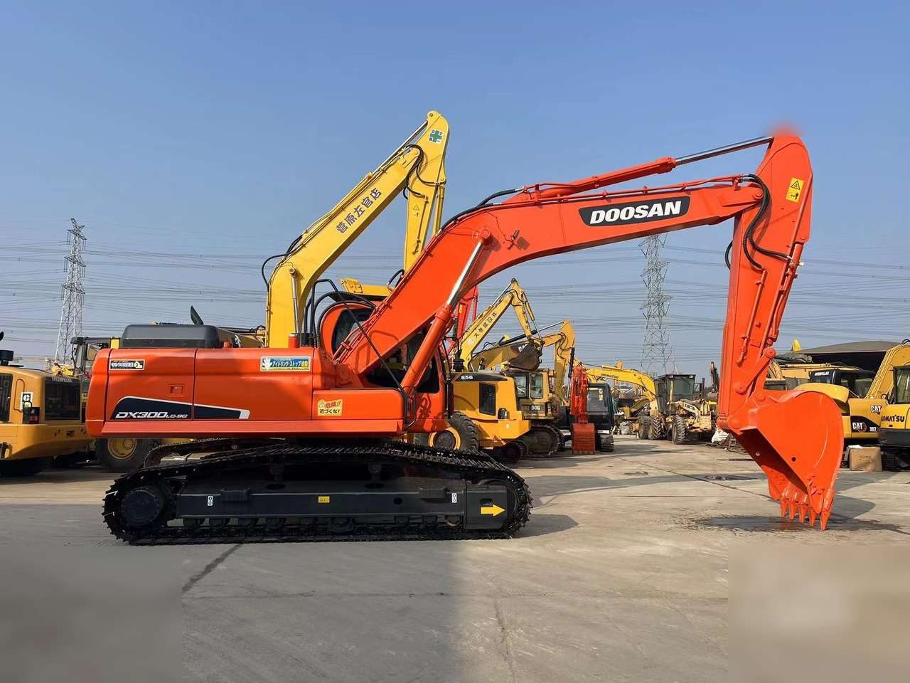 DOOSAN DX300 LC-9C - Paletli ekskavatör: fotoğraf 1 DOOSAN DX300 LC-9C - Paletli ekskavatör: fotoğraf 1