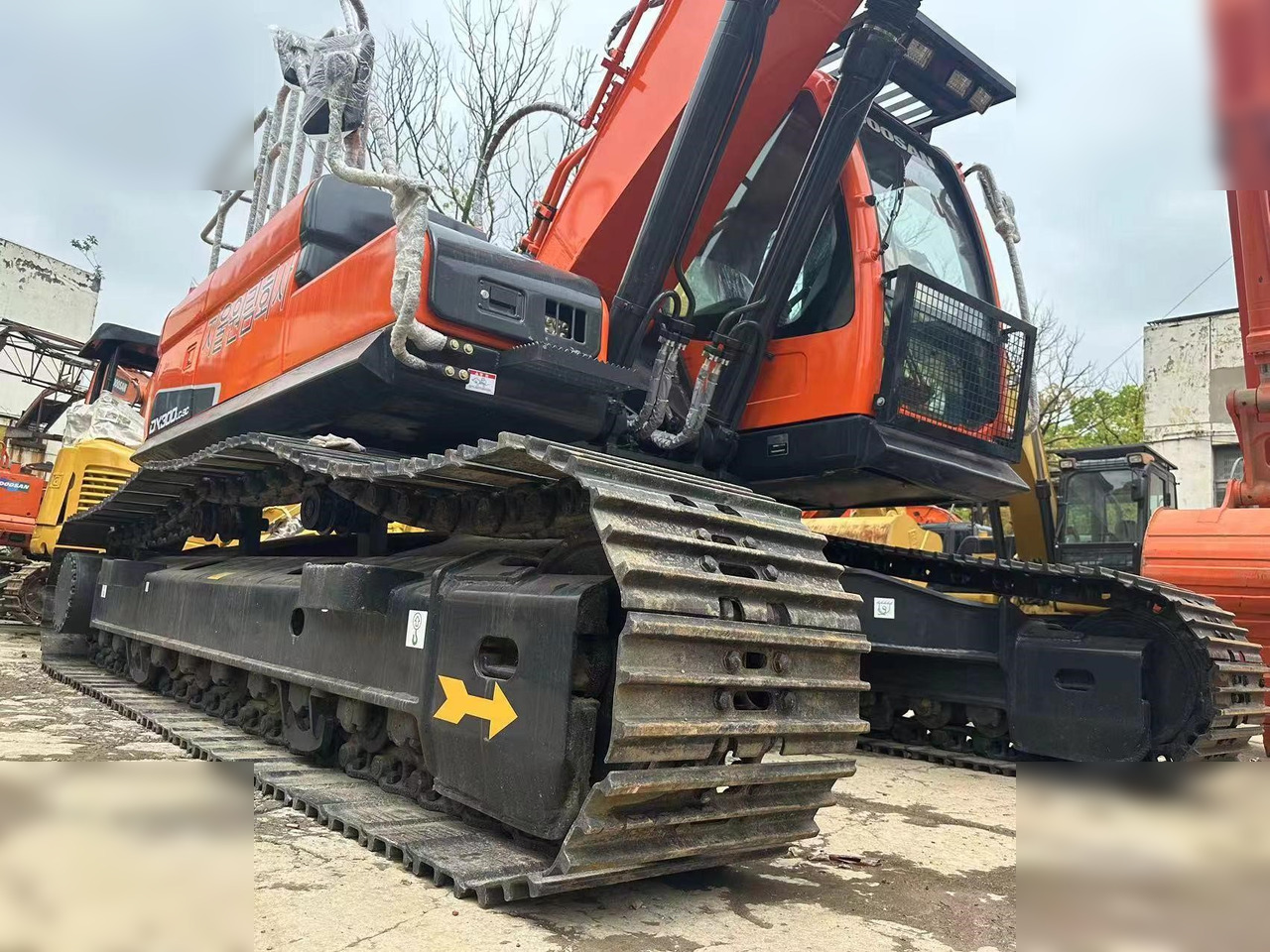 DOOSAN DX300 LC - Paletli ekskavatör: fotoğraf 4 DOOSAN DX300 LC - Paletli ekskavatör: fotoğraf 4