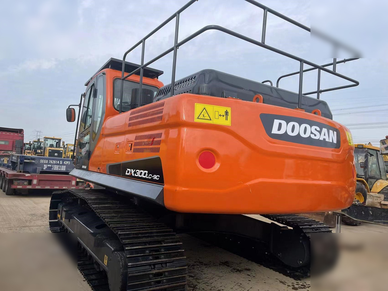 DOOSAN DX300 LCA - Paletli ekskavatör: fotoğraf 4 DOOSAN DX300 LCA - Paletli ekskavatör: fotoğraf 4