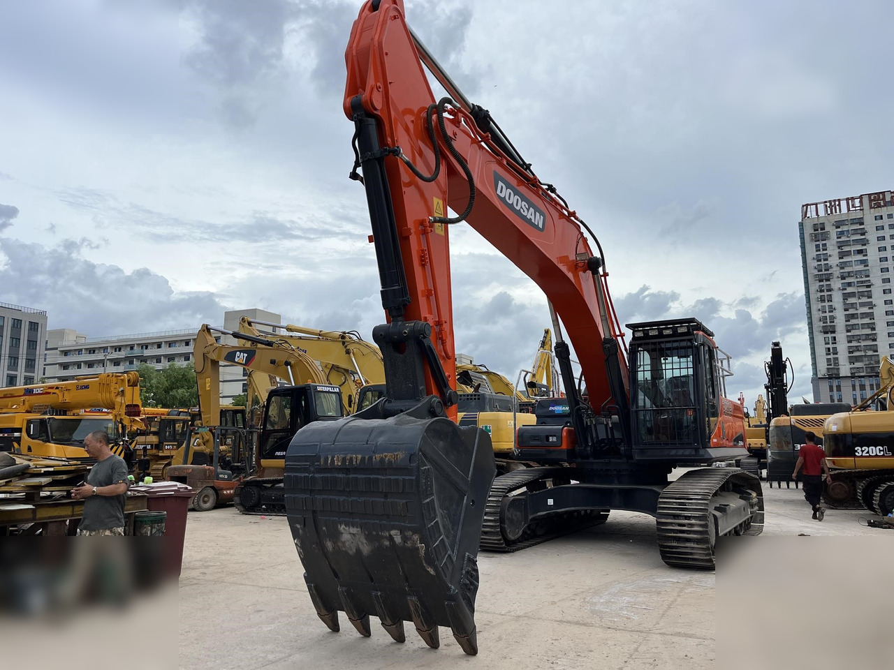 DOOSAN DX340 LCA - Paletli ekskavatör: fotoğraf 3 DOOSAN DX340 LCA - Paletli ekskavatör: fotoğraf 3