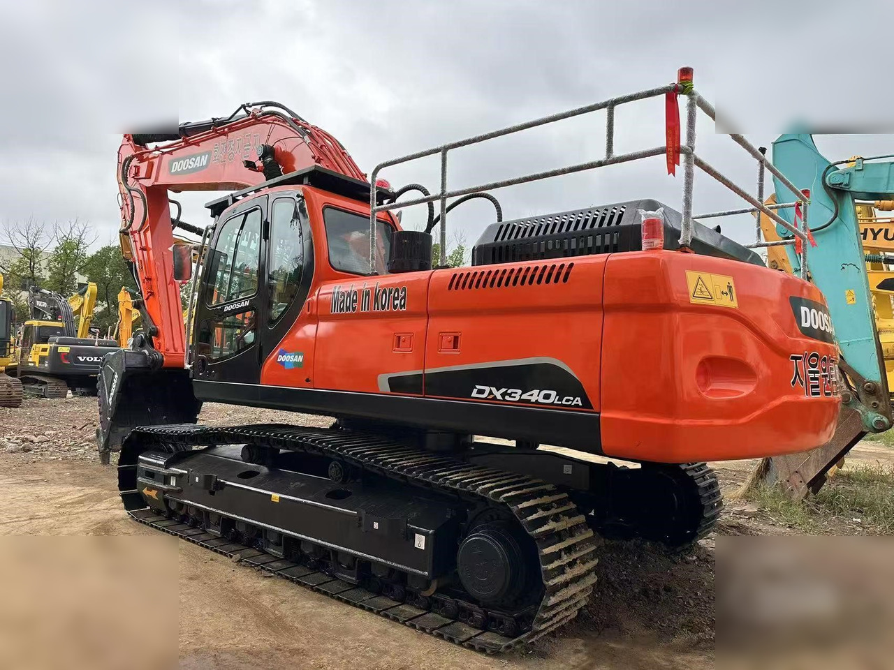 DOOSAN DX340 LCA - Paletli ekskavatör: fotoğraf 1 DOOSAN DX340 LCA - Paletli ekskavatör: fotoğraf 1