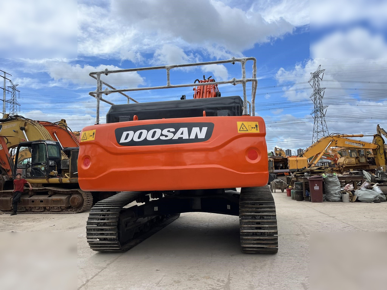 DOOSAN DX340 LCA - Paletli ekskavatör: fotoğraf 4 DOOSAN DX340 LCA - Paletli ekskavatör: fotoğraf 4