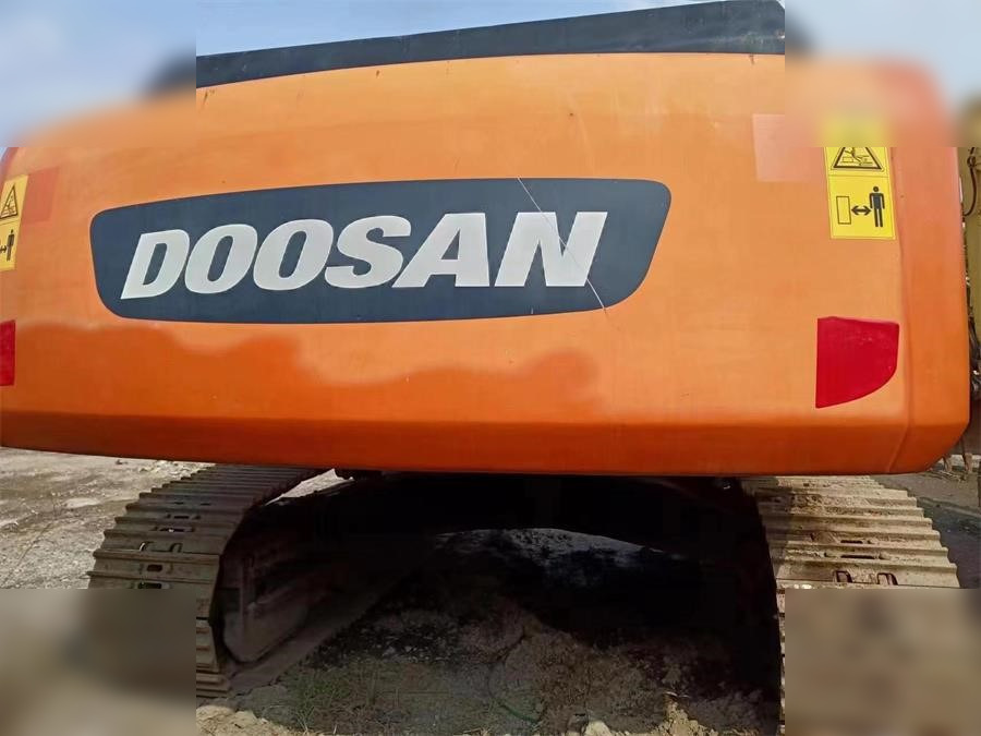 DOOSAN DX420 LC-9C - Paletli ekskavatör: fotoğraf 3 DOOSAN DX420 LC-9C - Paletli ekskavatör: fotoğraf 3