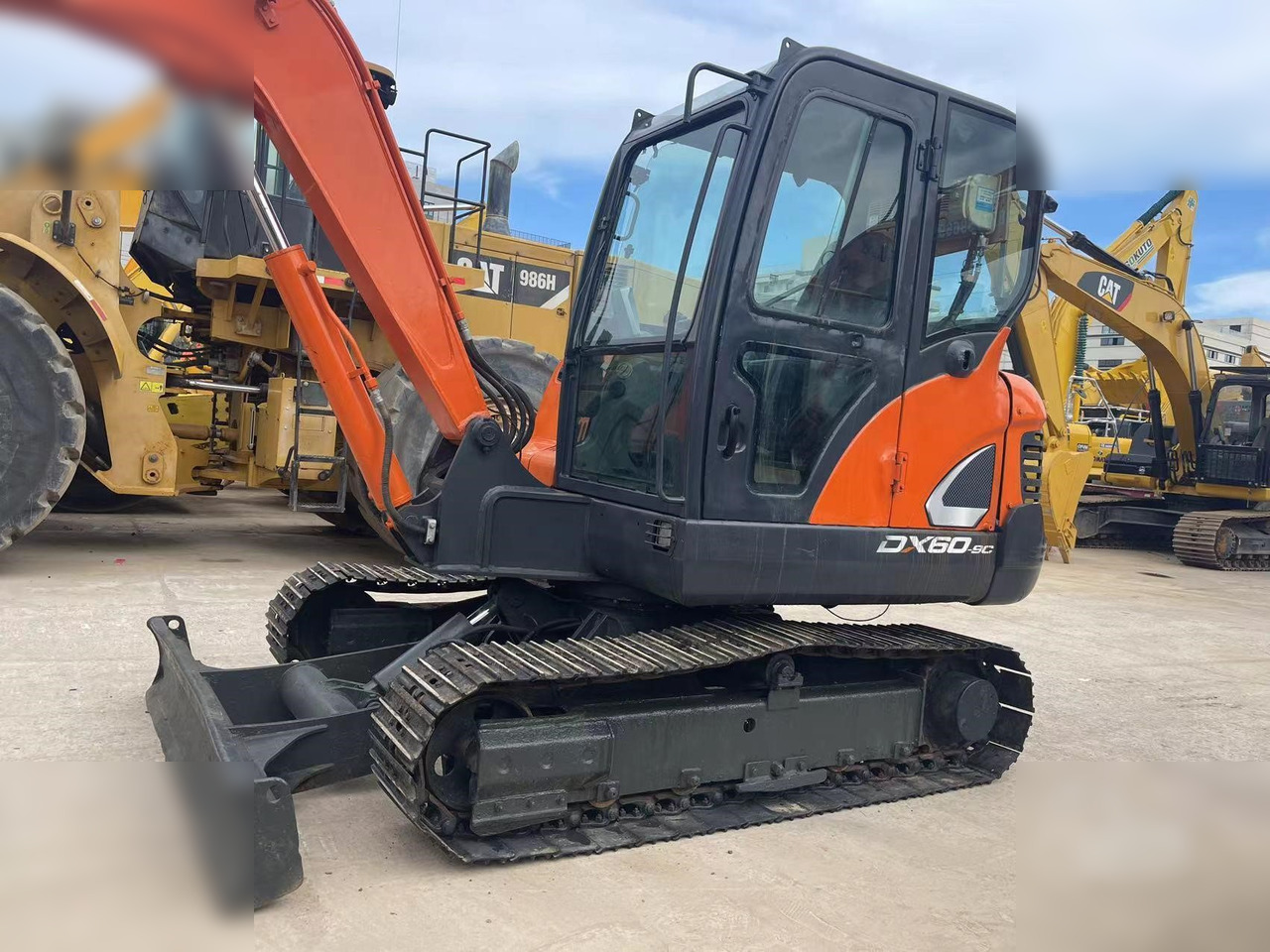 DOOSAN DX60-9C - Paletli ekskavatör: fotoğraf 5 DOOSAN DX60-9C - Paletli ekskavatör: fotoğraf 5