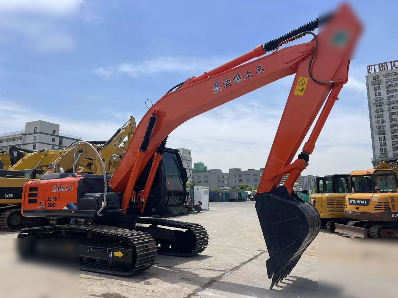 HITACHI ZX200 - Paletli ekskavatör: fotoğraf 4 HITACHI ZX200 - Paletli ekskavatör: fotoğraf 4