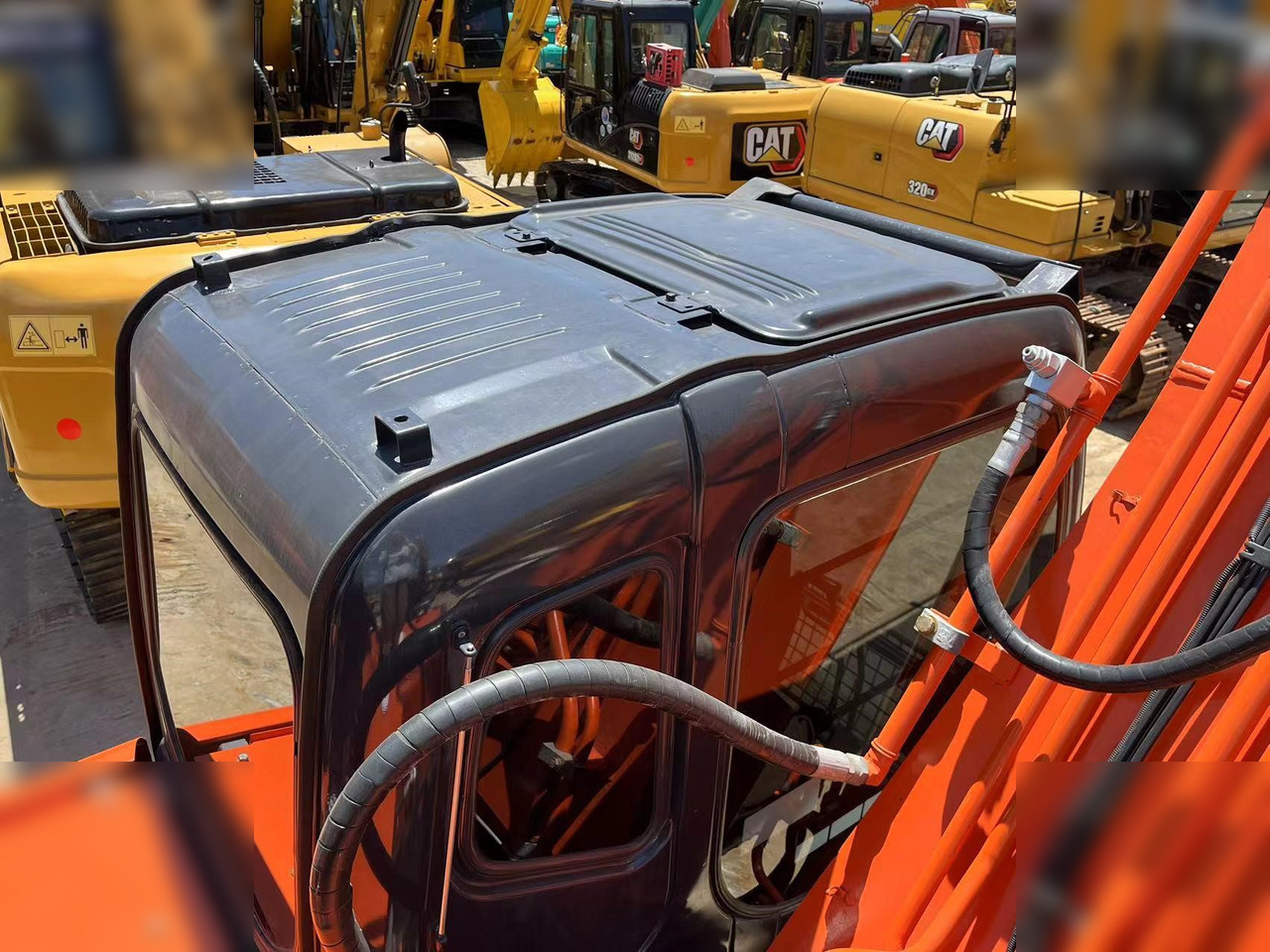 HITACHI ZX200 - Paletli ekskavatör: fotoğraf 5 HITACHI ZX200 - Paletli ekskavatör: fotoğraf 5