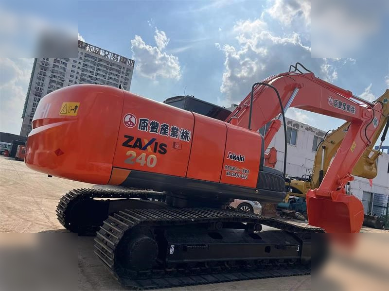HITACHI ZX240-3 - Paletli ekskavatör: fotoğraf 2 HITACHI ZX240-3 - Paletli ekskavatör: fotoğraf 2