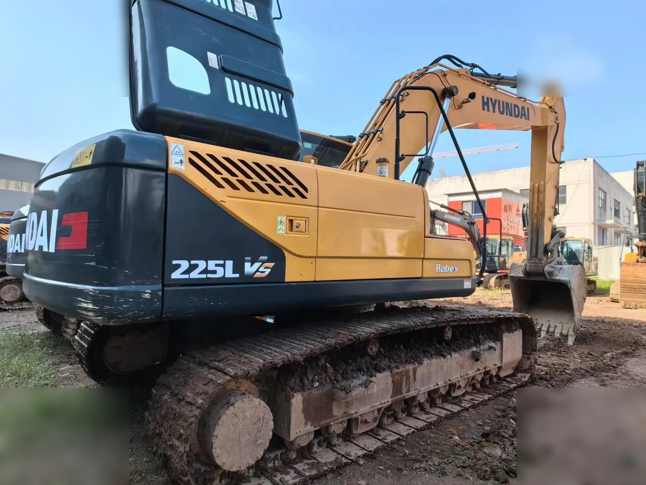HYUNDAI 225LC-9 - Paletli ekskavatör: fotoğraf 2 HYUNDAI 225LC-9 - Paletli ekskavatör: fotoğraf 2