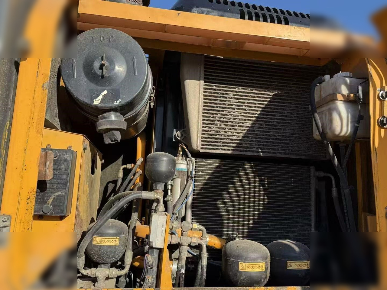 HYUNDAI ROBEX 150W-7A - Tekerlekli ekskavatör: fotoğraf 5 HYUNDAI ROBEX 150W-7A - Tekerlekli ekskavatör: fotoğraf 5