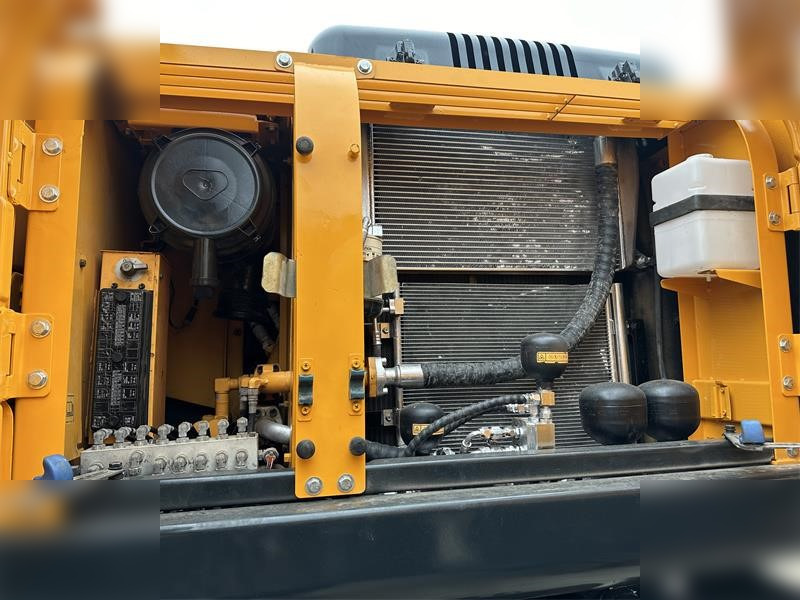 HYUNDAI ROBEX 210W-9 - Tekerlekli ekskavatör: fotoğraf 5 HYUNDAI ROBEX 210W-9 - Tekerlekli ekskavatör: fotoğraf 5