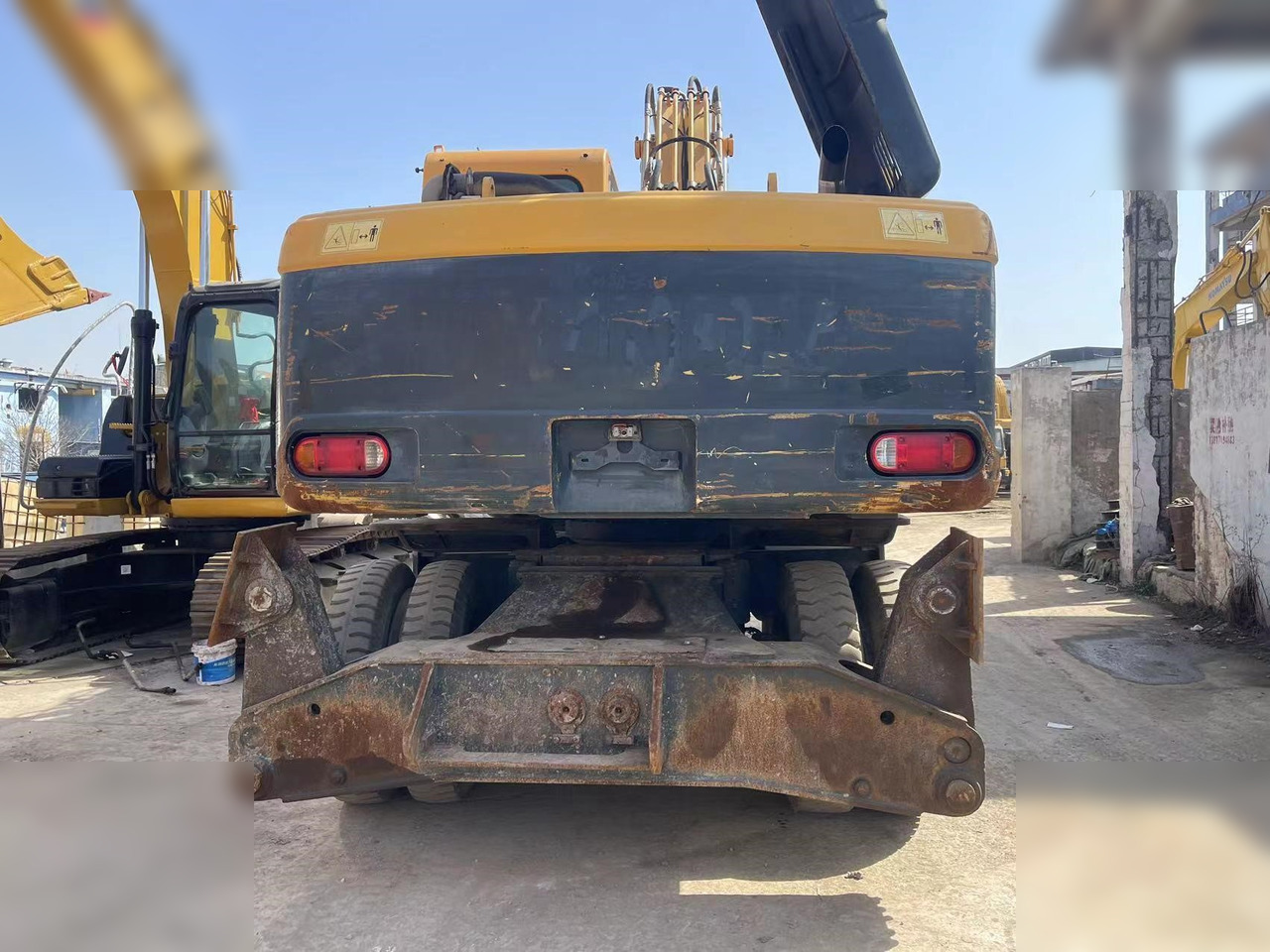 HYUNDAI ROBEX 210W-9 - Tekerlekli ekskavatör: fotoğraf 4 HYUNDAI ROBEX 210W-9 - Tekerlekli ekskavatör: fotoğraf 4