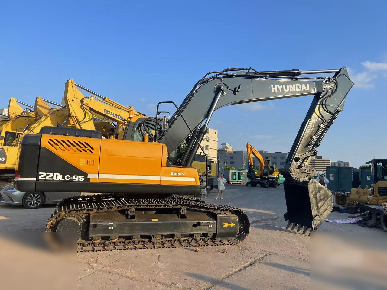 HYUNDAI ROBEX 220 LC-9S - Paletli ekskavatör: fotoğraf 2 HYUNDAI ROBEX 220 LC-9S - Paletli ekskavatör: fotoğraf 2