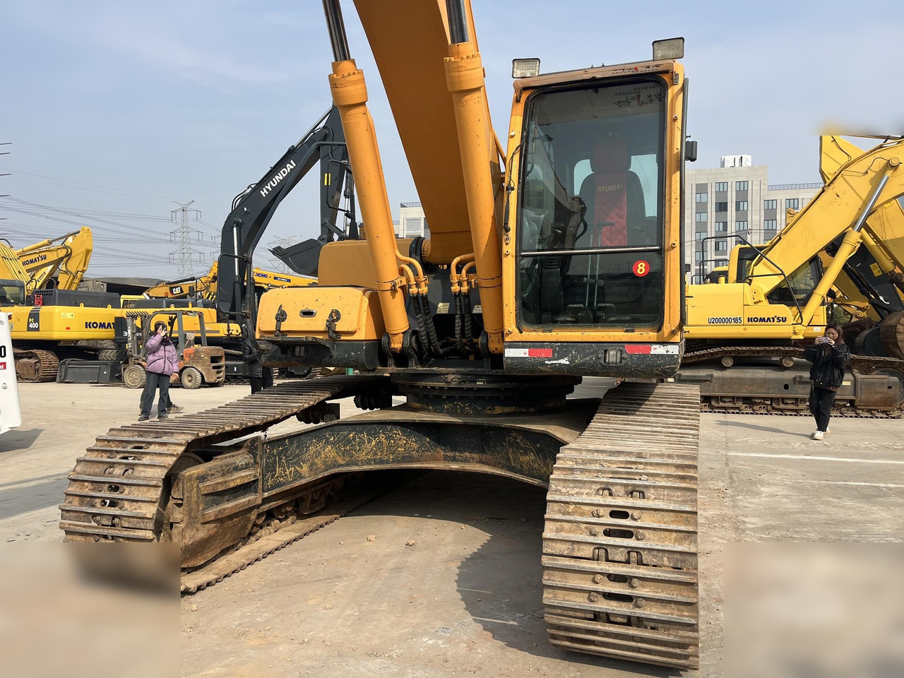 HYUNDAI ROBEX 305 LC-9T - Paletli ekskavatör: fotoğraf 5 HYUNDAI ROBEX 305 LC-9T - Paletli ekskavatör: fotoğraf 5