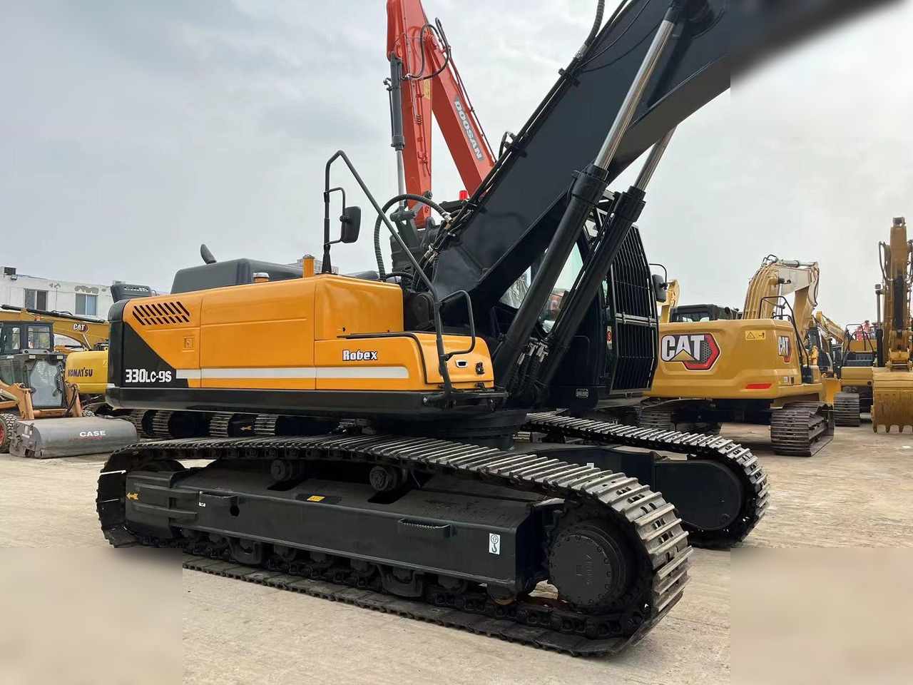 HYUNDAI ROBEX 330 LC-9S - Paletli ekskavatör: fotoğraf 5 HYUNDAI ROBEX 330 LC-9S - Paletli ekskavatör: fotoğraf 5