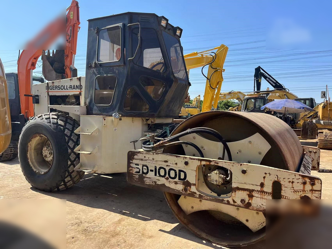 INGERSOLL-RAND SD100D - Silindir makinesi: fotoğraf 2 INGERSOLL-RAND SD100D - Silindir makinesi: fotoğraf 2