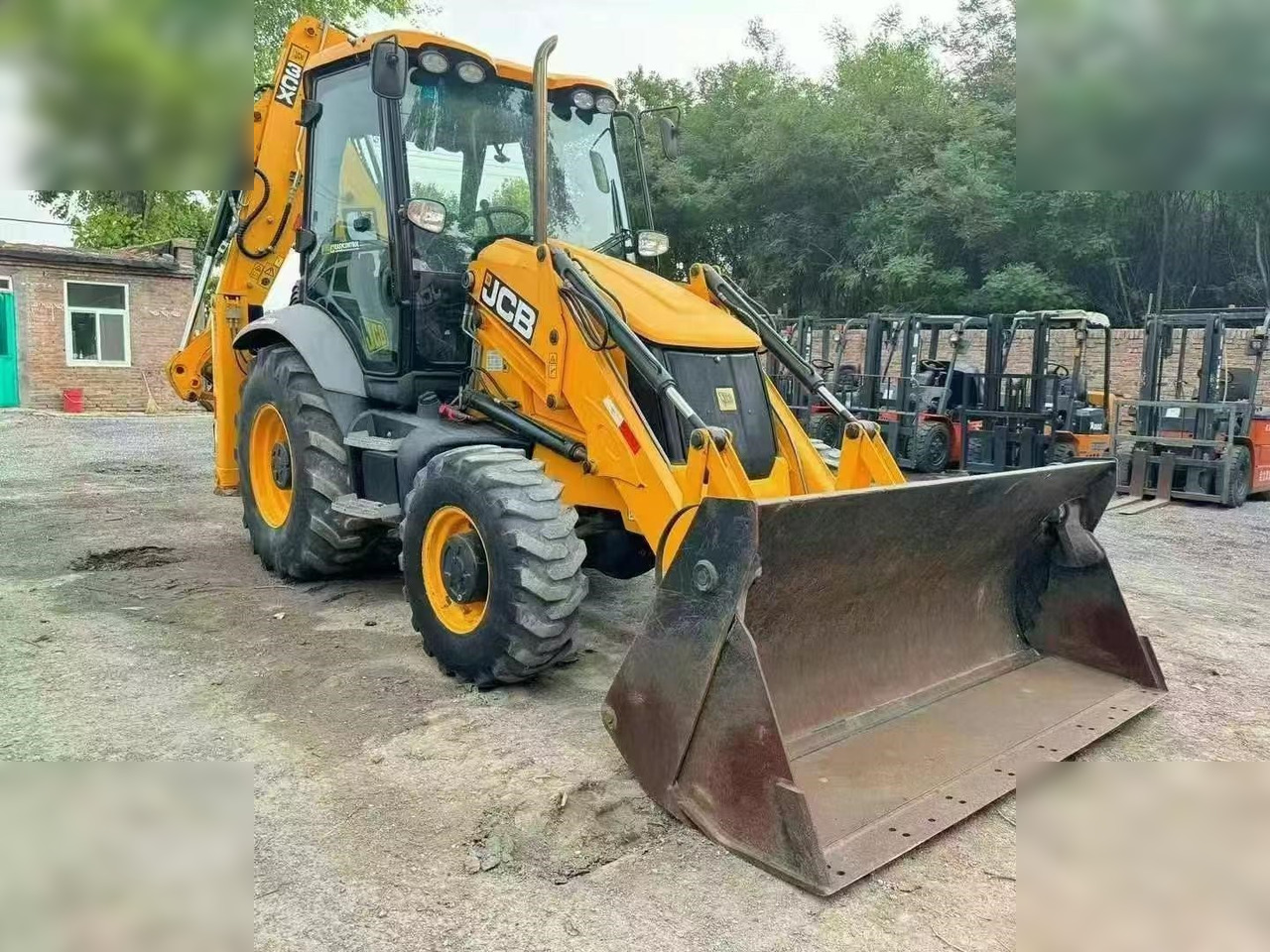 JCB 3CX - Iş makinesi: fotoğraf 2 JCB 3CX - Iş makinesi: fotoğraf 2