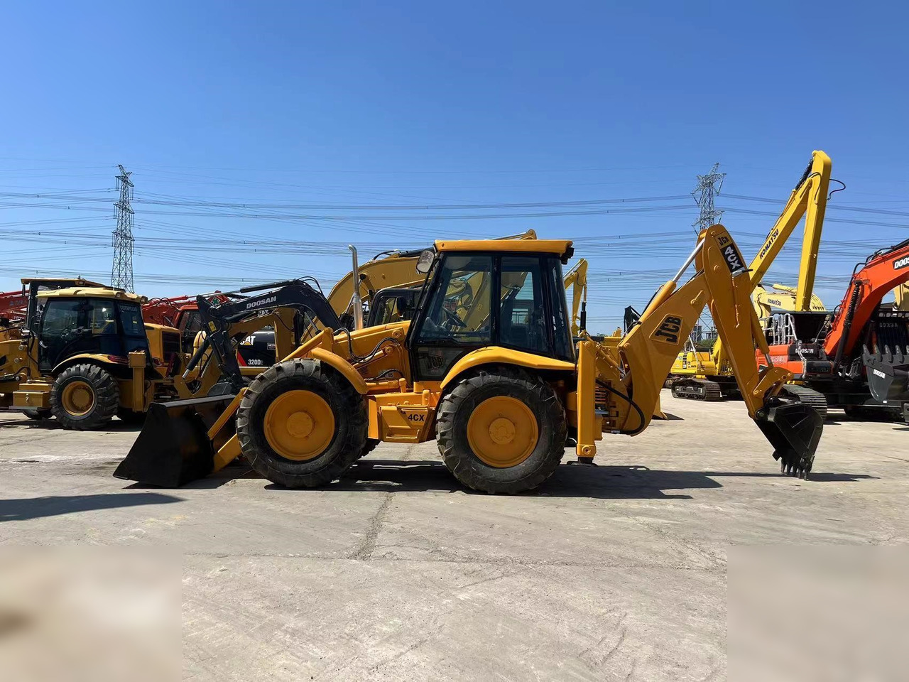 JCB 4CX - Iş makinesi: fotoğraf 1 JCB 4CX - Iş makinesi: fotoğraf 1