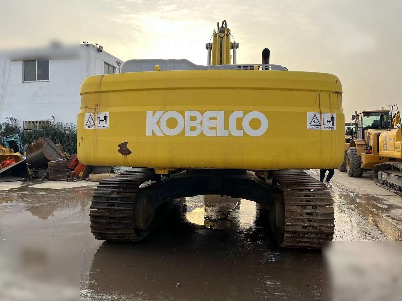 KOBELCO SK350 - Paletli ekskavatör: fotoğraf 5 KOBELCO SK350 - Paletli ekskavatör: fotoğraf 5