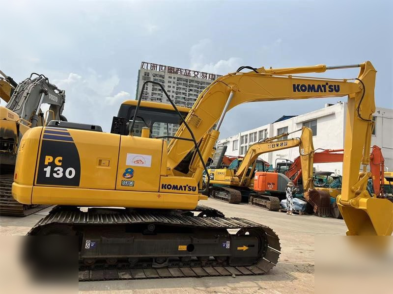 KOMATSU PC130-7 - Paletli ekskavatör: fotoğraf 3 KOMATSU PC130-7 - Paletli ekskavatör: fotoğraf 3
