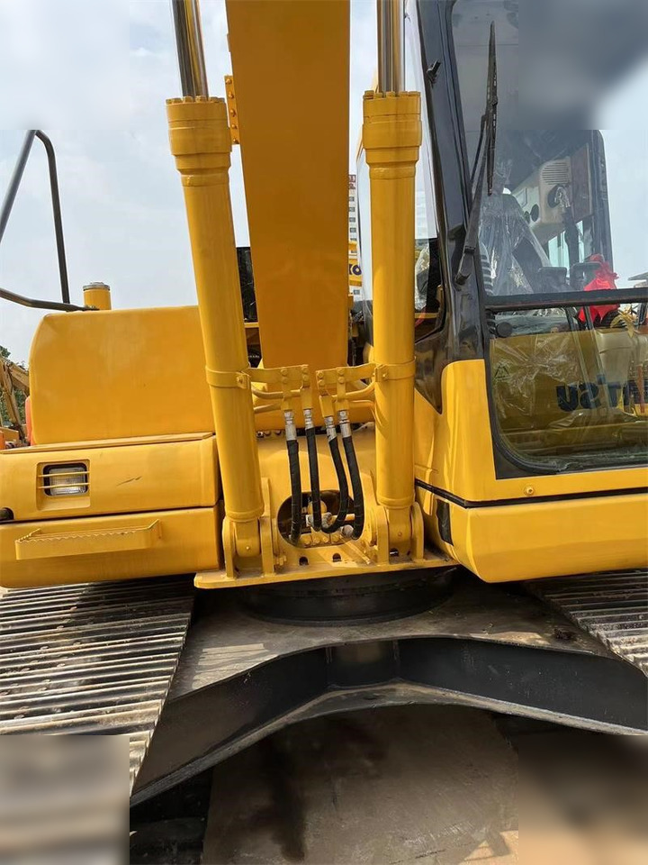 KOMATSU PC130-7 - Paletli ekskavatör: fotoğraf 4 KOMATSU PC130-7 - Paletli ekskavatör: fotoğraf 4
